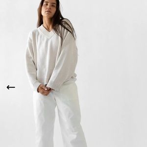 James Street Co  Sloan V Neck Sweater, Small